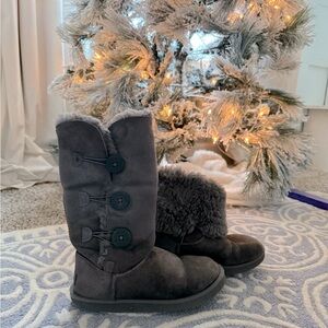Women’s Ugg Bailey Boot Size 7